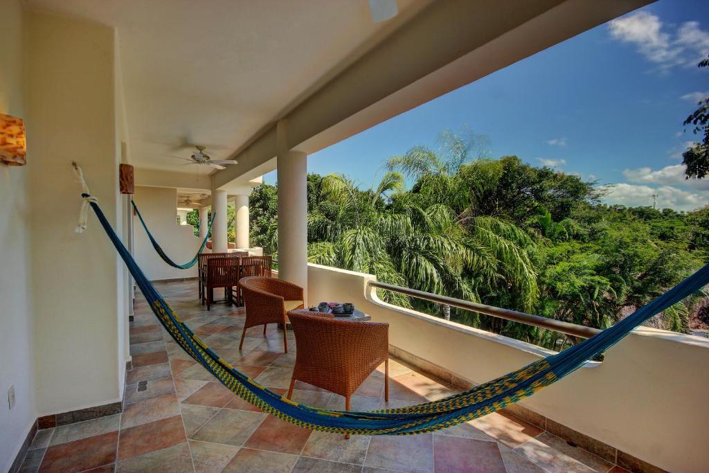 Апартаменты (Апартаменты Riviera с 3 спальнями), Riviera Maya Suites