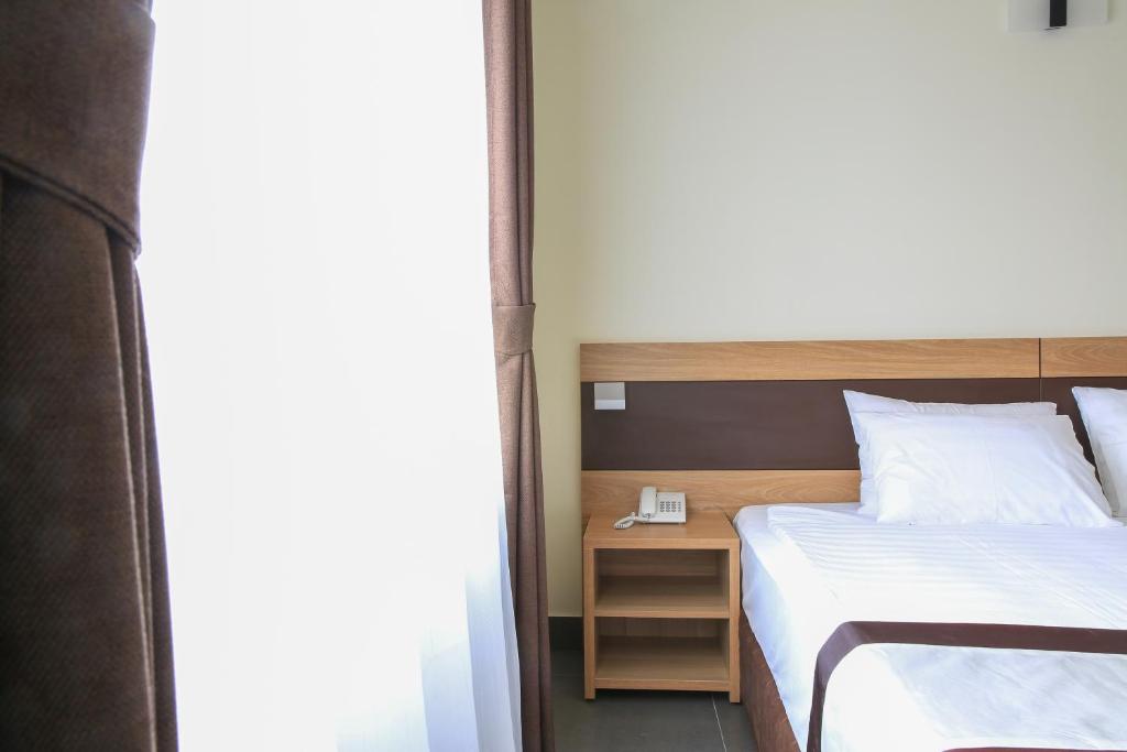 Двухместный (Улучшенный номер с кроватью размера «king-size») отеля Punt Hotel, Хайфон