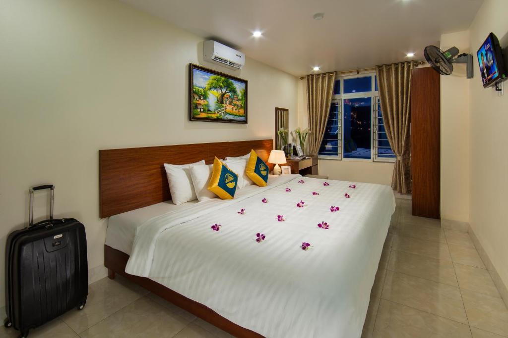Двухместный (Двухместный номер Делюкс с 1 кроватью или 2 отдельными кроватями и окном) отеля Cannon Fort Cat Ba Hotel, Катба