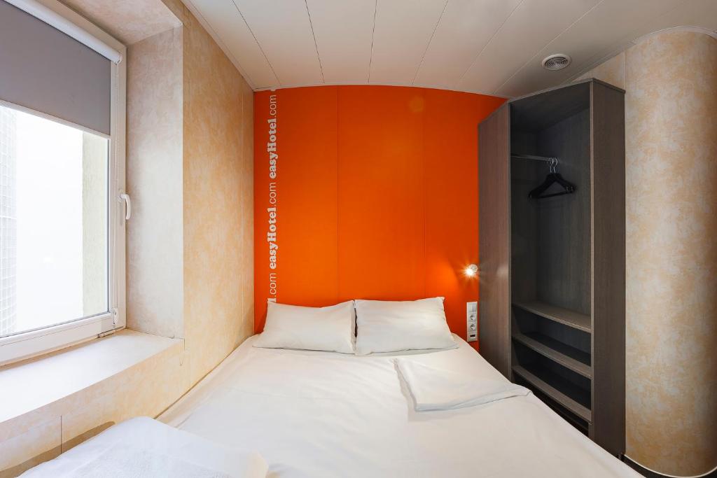 Двухместный (Небольшой двухместный номер с 1 кроватью), easyHotel Budapest Oktogon