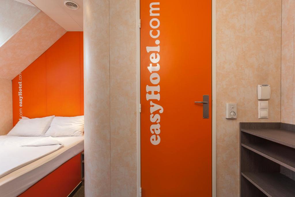 Двухместный (Небольшой двухместный номер с 1 кроватью), easyHotel Budapest Oktogon