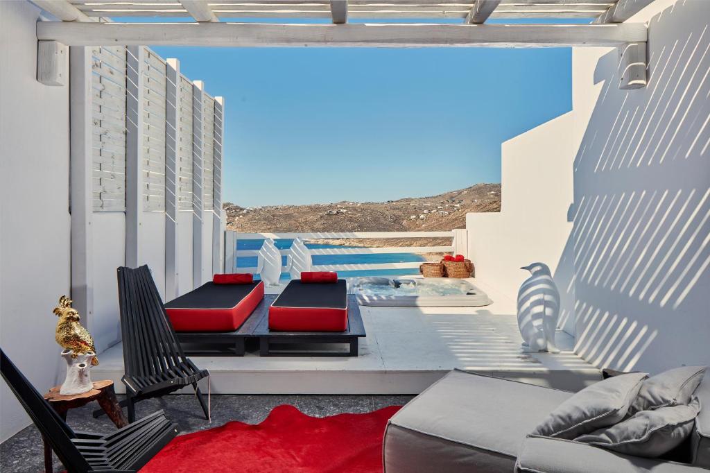 Сьюит (Люкс «Мистик» с гидромассажной ванной и видом на море) курортного отеля Myconian Avaton Resort, Элия (Эгейские острова)