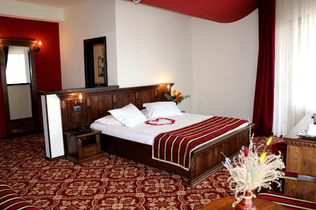 Двухместный (Двухместный номер Делюкс с 1 кроватью) отеля Castel Transilvania, Бая-Маре