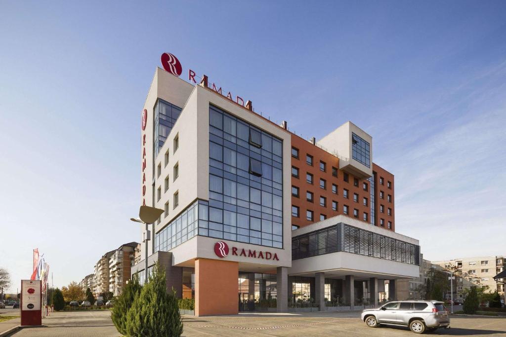 Hotel Ramada Oradea, Орадя