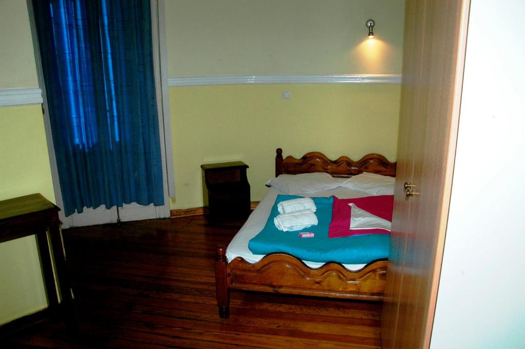 Двухместный (Двухместный номер с 1 кроватью и собственной ванной комнатой) хостела Lozanni, Афины