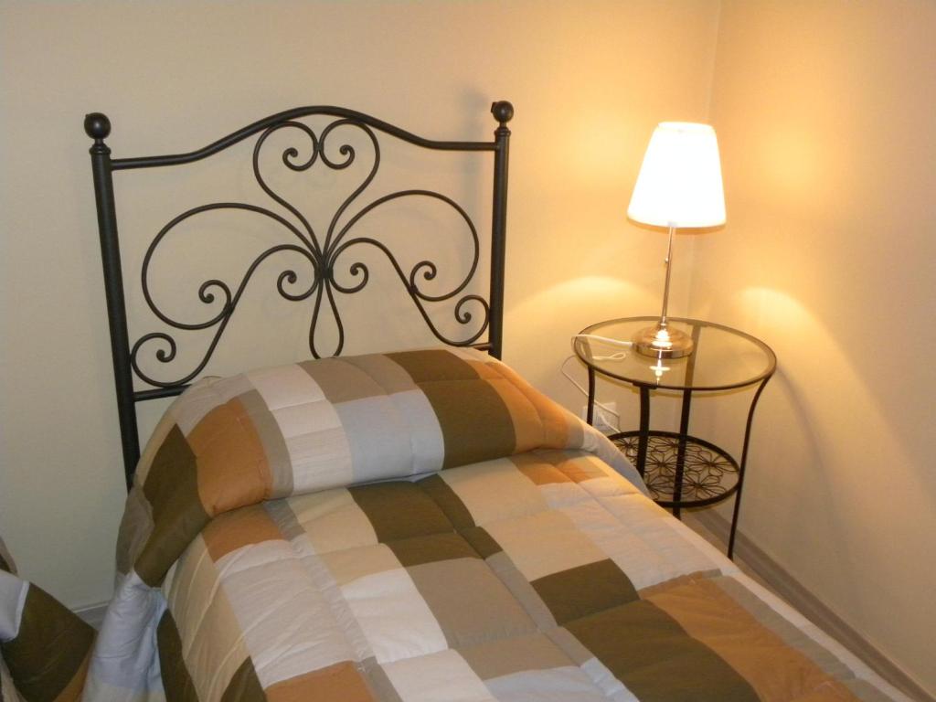 Двухместный (Двухместный номер с 1 кроватью или 2 отдельными кроватями и собственной внешней ванной комнатой) отеля B&B Residenza Umberto, Катания
