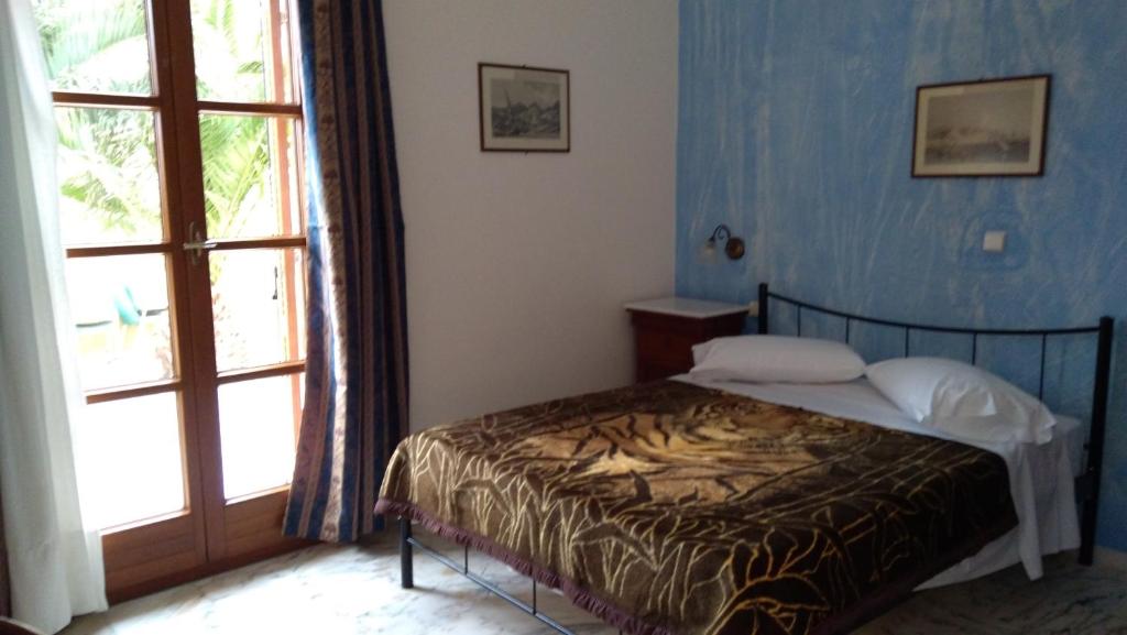 Двухместный (Номер с кроватью размера «queen-size») гостевого дома Vaporia, Эрмоуполис