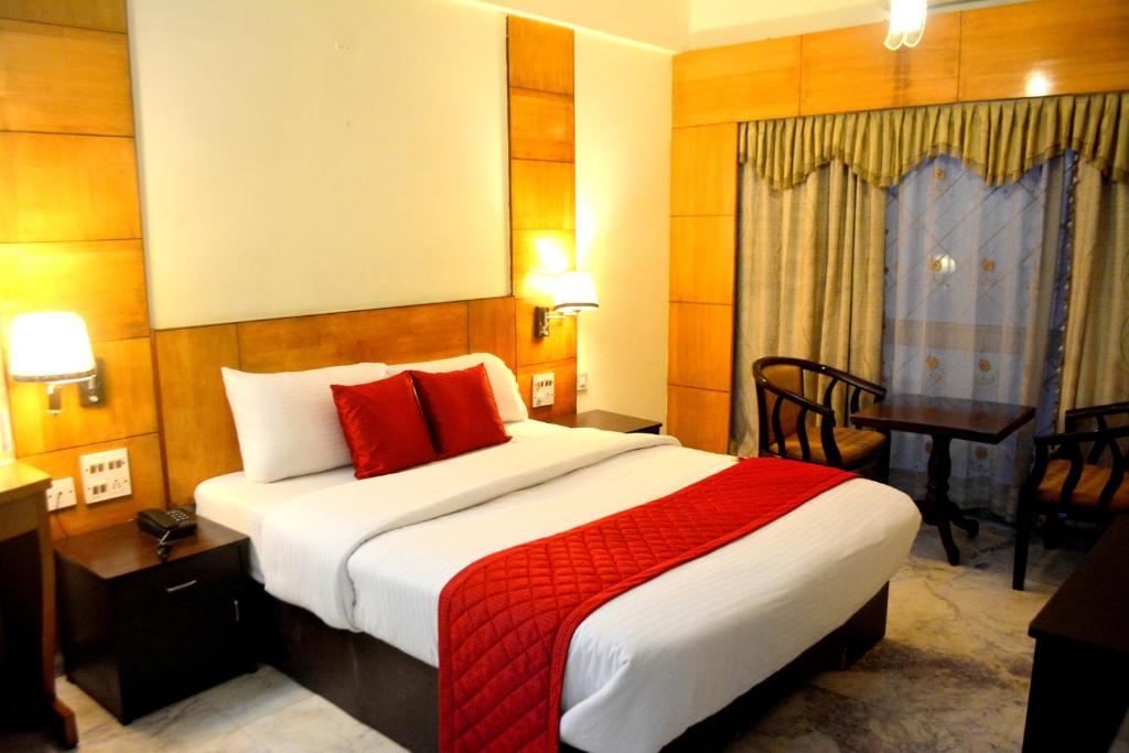 Отель Hotel City Centaur, Бангалор