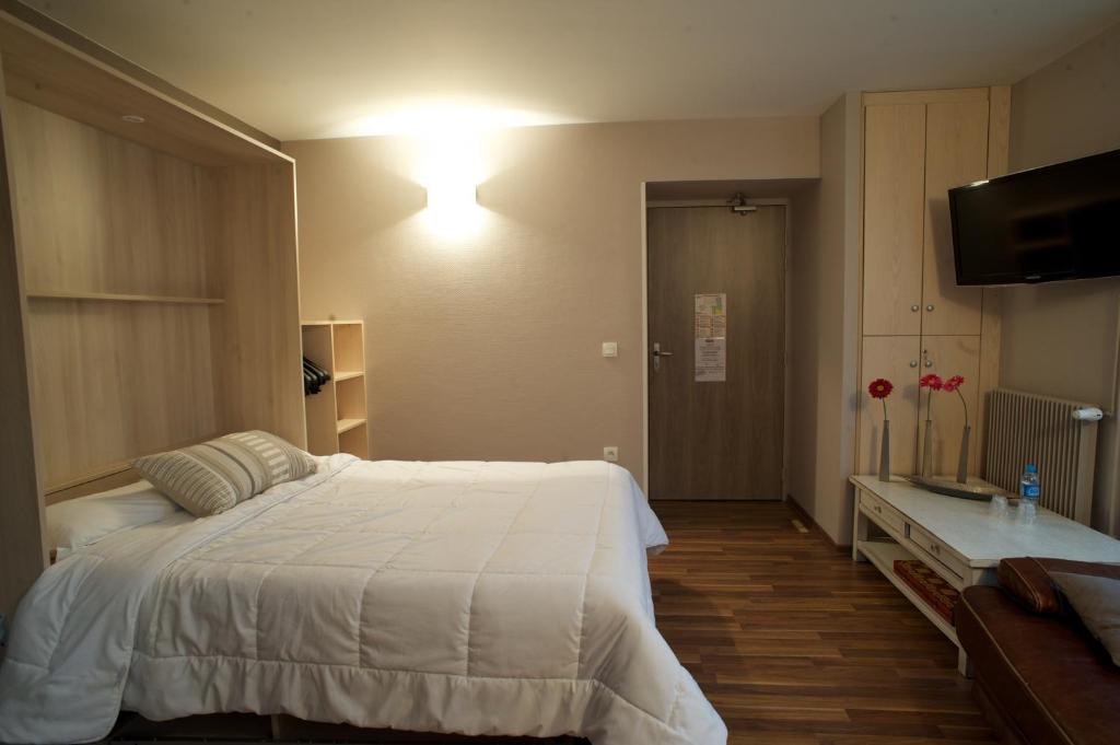 Двухместный (Двухместный номер с 1 кроватью - Подходит для гостей с ограниченными физическими возможностями) отеля Brit Hotel Le Surcouf, Сен-Мало