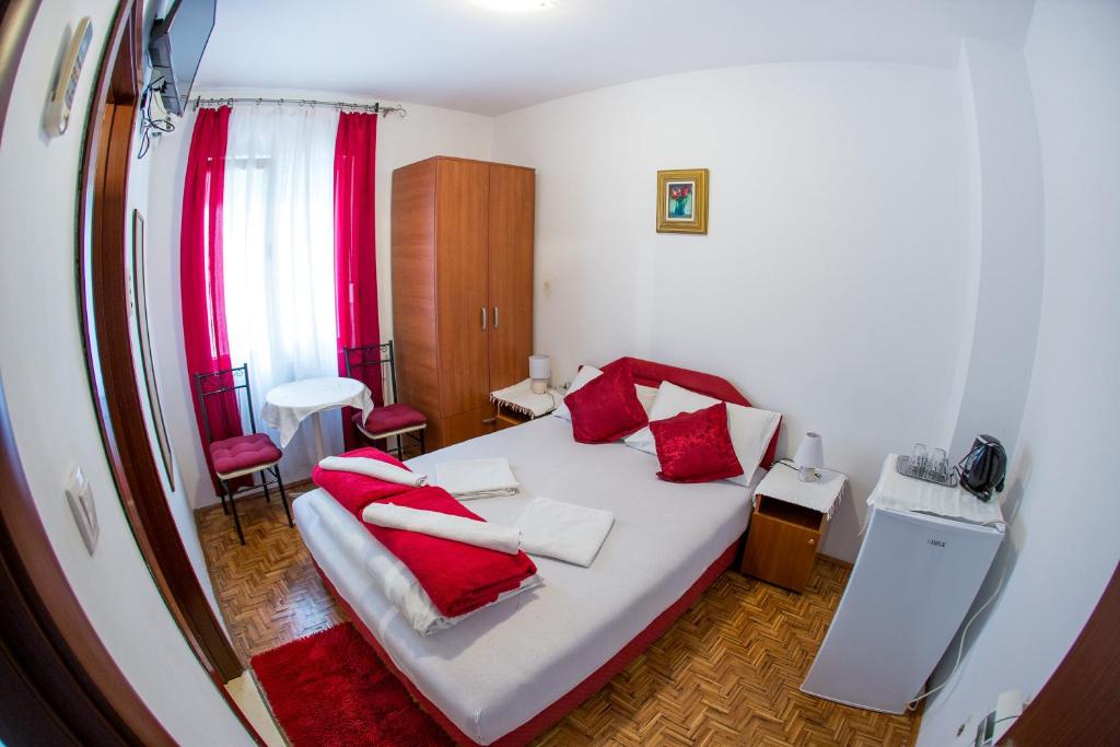 Двухместный (Двухместный номер с 1 кроватью) гостевого дома Guest House Vucicevic, Будва