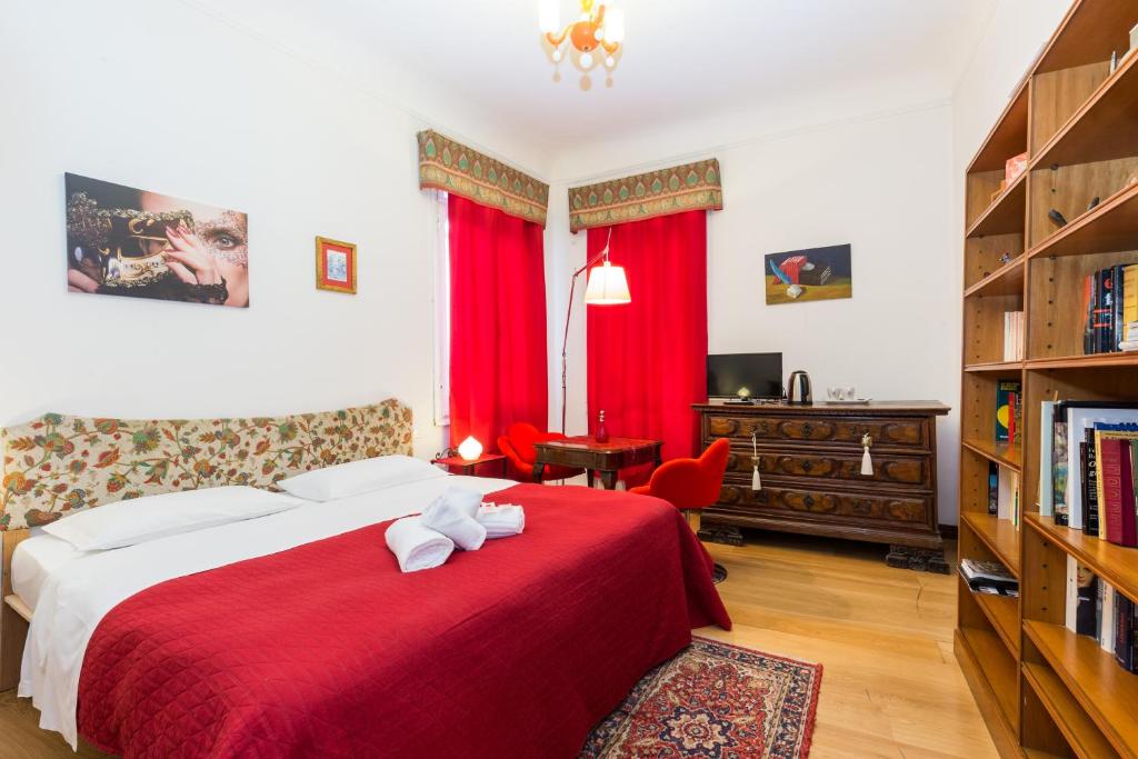 Двухместный (Улучшенный двухместный номер с 1 кроватью) гостевого дома Amadeus Holidays, Венеция