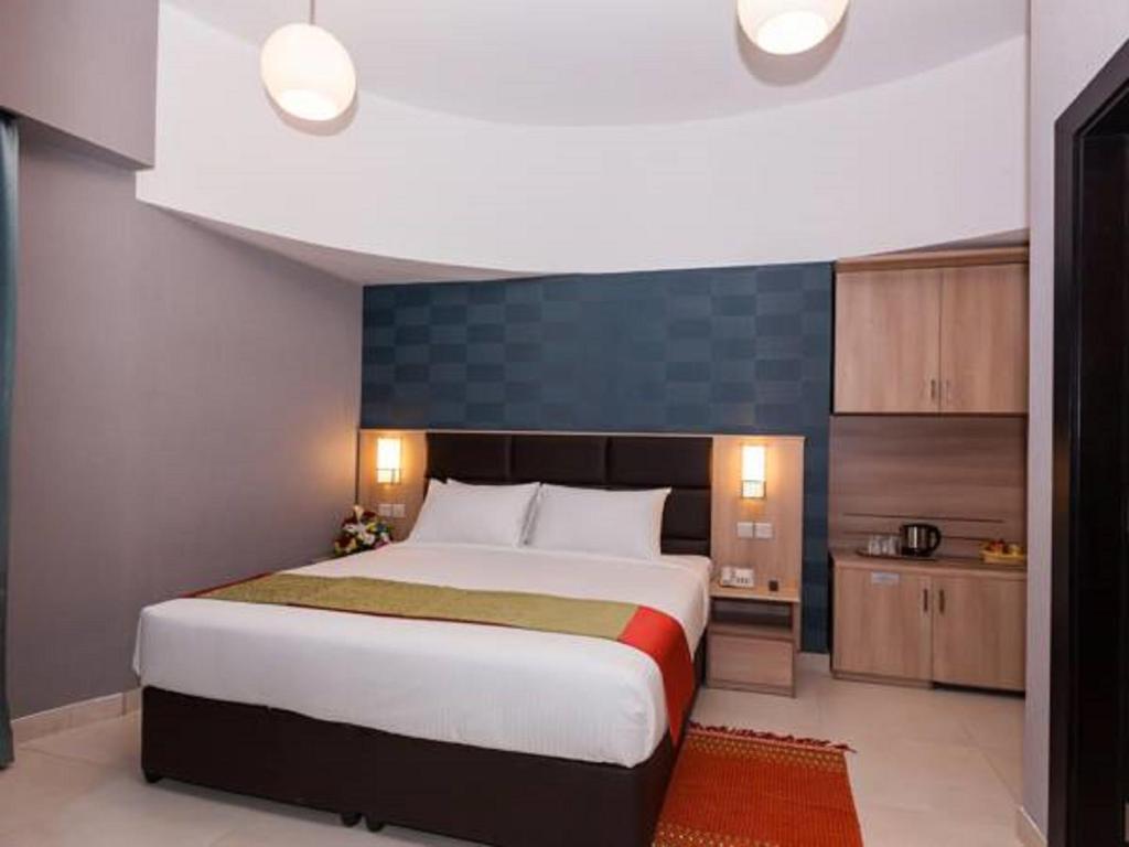 Двухместный (Двухместный номер с 1 кроватью или 2 отдельными кроватями) отеля Flora Square Hotel, Дубай