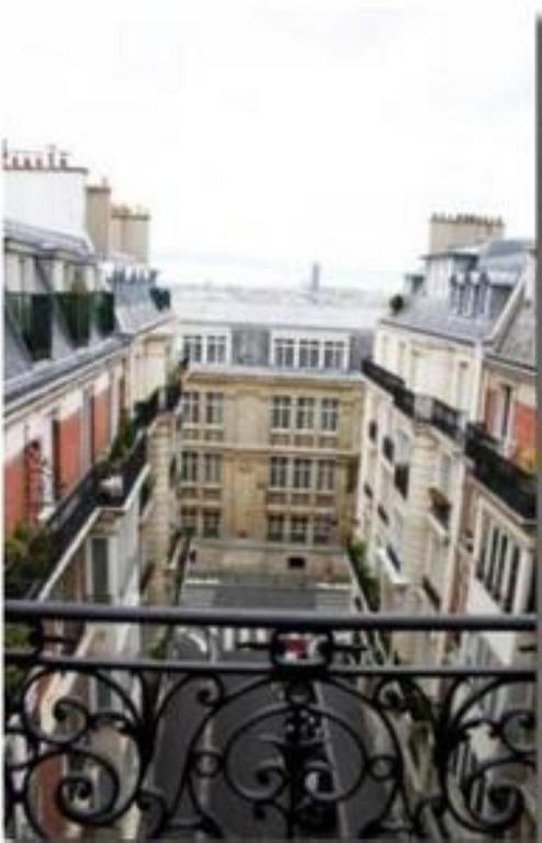 Двухместный (Улучшенный двухместный номер с 1 кроватью или 2 отдельными кроватями) отеля Alba Opéra Hôtel, Париж