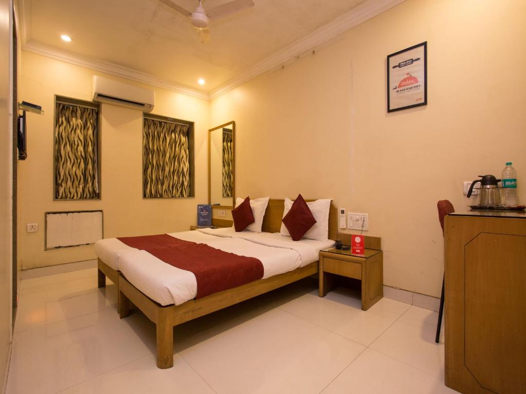 Двухместный (Двухместный номер Делюкс с 1 кроватью или 2 отдельными кроватями) отеля OYO 486 Accord Hotel, Мумбай
