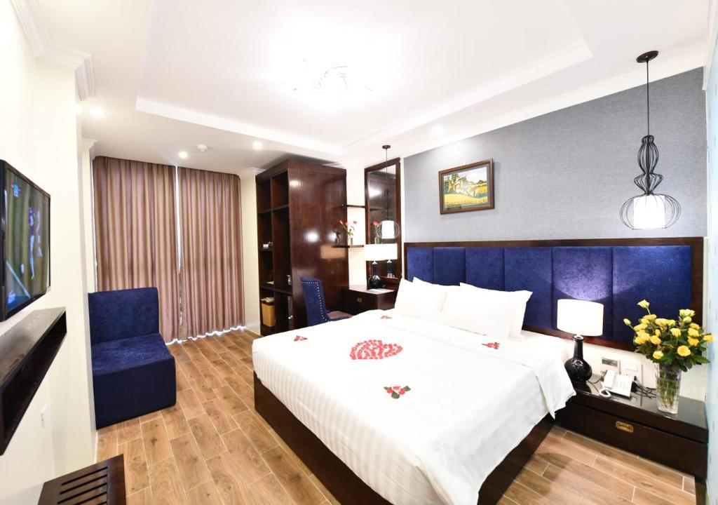Двухместный (Двухместный номер Делюкс с 1 кроватью или 2 отдельными кроватями) отеля Bella Rosa Trendy Hotel, Ханой
