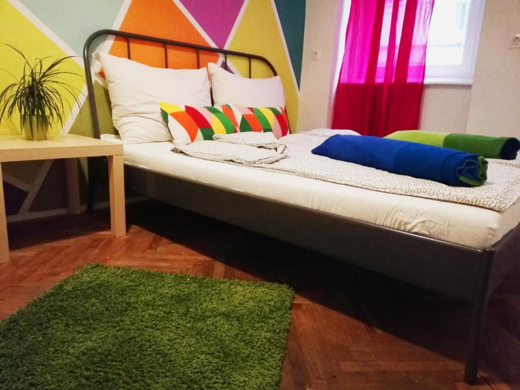 Двухместный (Двухместный номер с 1 кроватью и общей ванной комнатой) хостела Unity Hostel at Udvarom, Будапешт