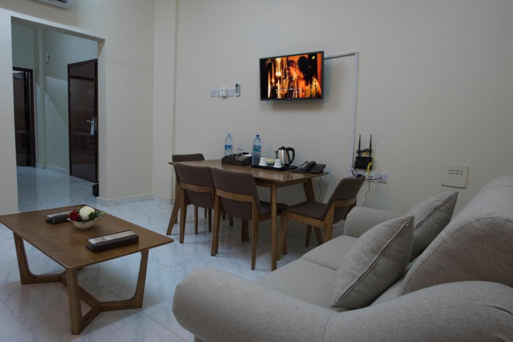 Апартаменты (Апартаменты Делюкс с 2 спальнями) апарт-отеля Bahla Jewel Hotel Apartments, Низва