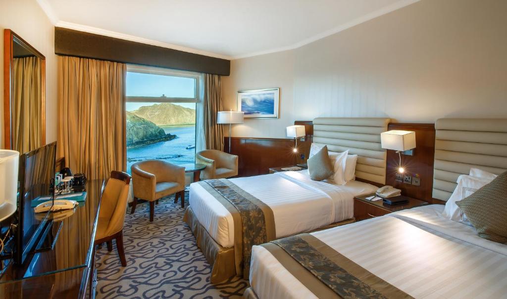 Двухместный (Двухместный номер Премиум с 2 отдельными кроватями и видом на море) курортного отеля Oceanic Khorfakkan Resort & Spa, Фуджейра