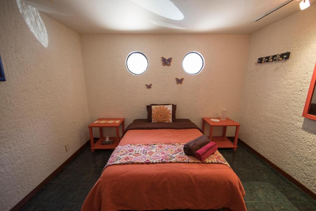 Двухместный (Стандартный двухместный номер с 1 кроватью и общей ванной комнатой) отеля Casa Ayvar, Мехико