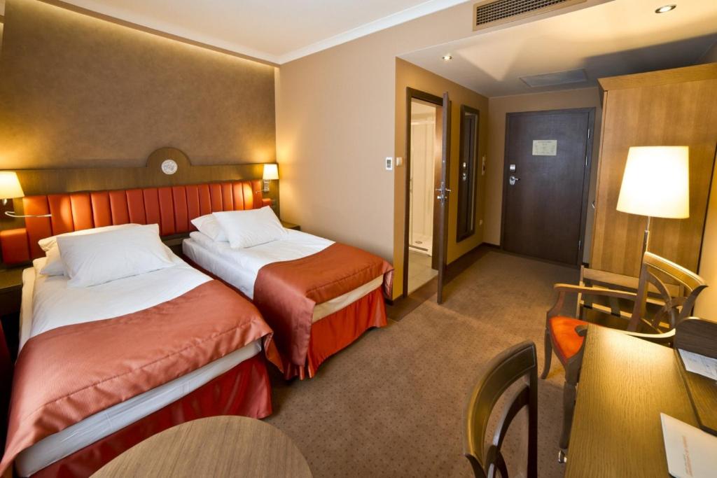 Двухместный (Двухместный номер с 2 отдельными кроватями - Для некурящих) отеля BEST WESTERN Grand Hotel, Кельце