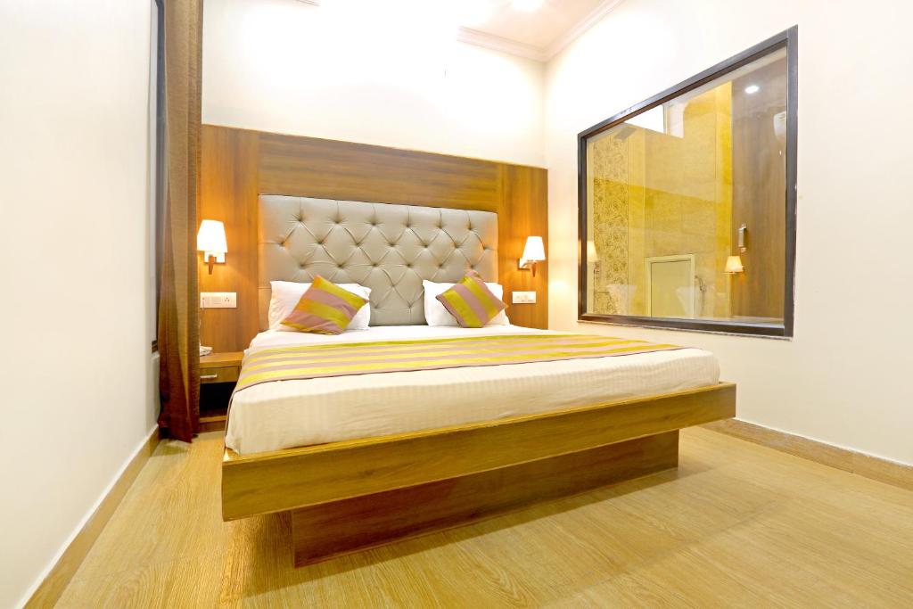 Двухместный (Небольшой двухместный номер с 1 кроватью) отеля Hotel Peepal Tree, Ришикеш