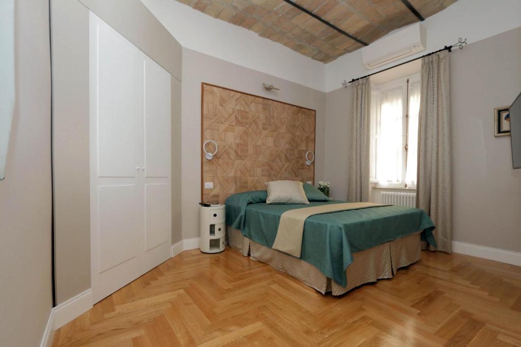 Апартаменты (Two-Bedroom Apartment (4 Adults) - V. San Giovanni in Laterano 250), Bellezza Al Colosseo