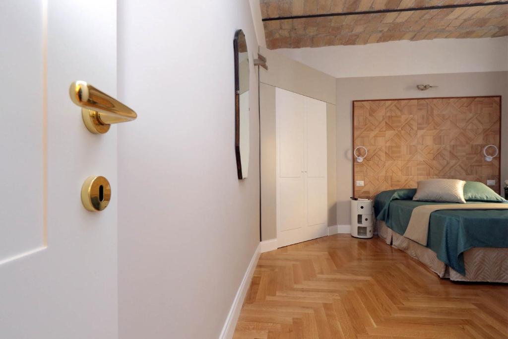 Апартаменты (Two-Bedroom Apartment (4 Adults) - V. San Giovanni in Laterano 250), Bellezza Al Colosseo