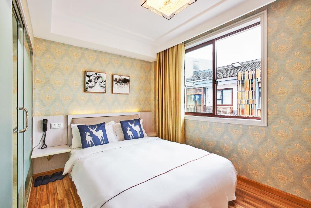 Двухместный (Номер с кроватью размера «queen-size») хостела Hangzhou Xihu Qinghe Hostel, Ханчжоу