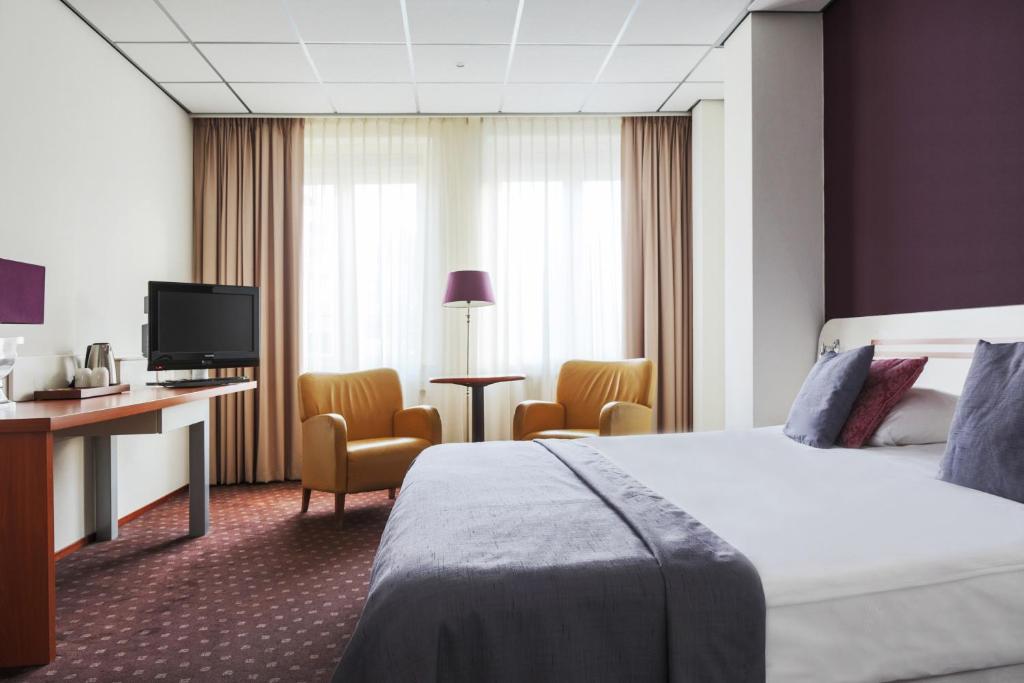 Двухместный (Двухместный номер Делюкс с 1 кроватью и ванной) отеля Hampshire Hotel - 108 Meerdervoort, Гаага