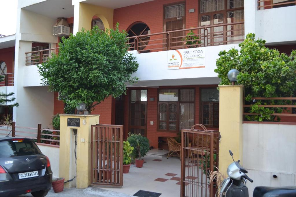 Отель Raj Cottage Ganga Vatika, Ришикеш