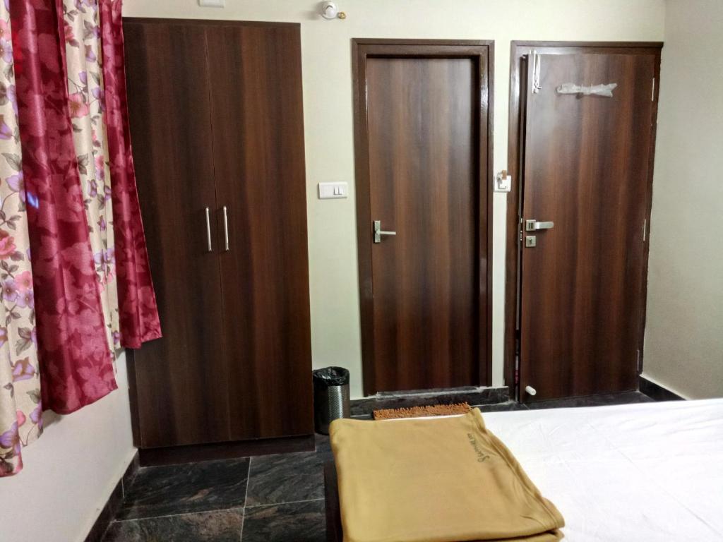 Двухместный (Бюджетный двухместный номер с 1 кроватью) гостевого дома Sapphire stay, Бангалор