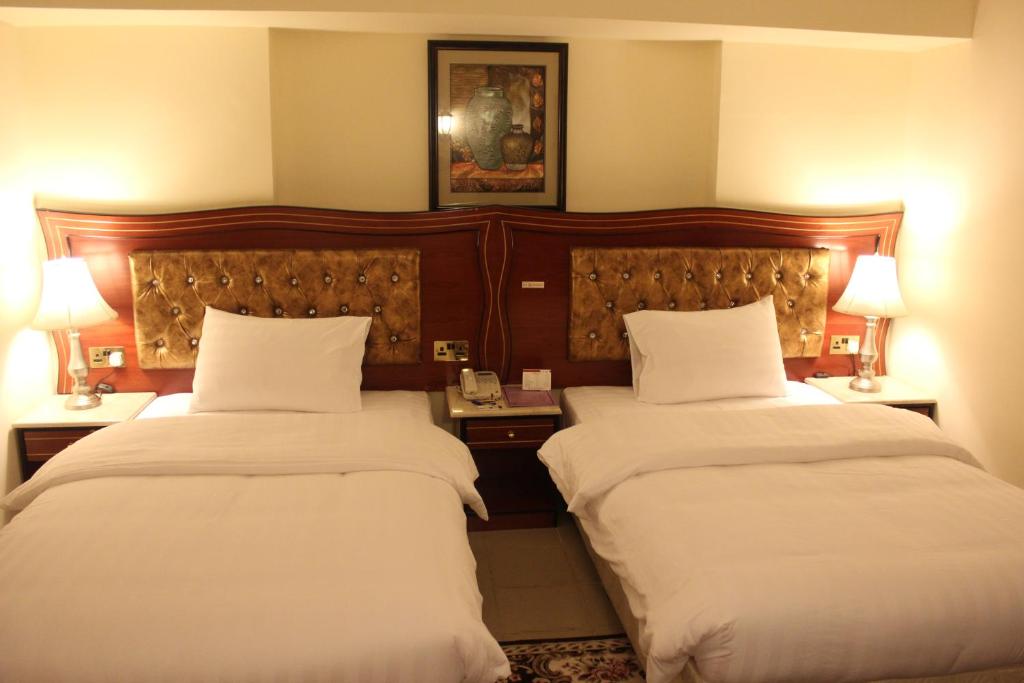 Двухместный (Стандартный двухместный номер с 2 отдельными кроватями) отеля Saffron Hotel, Дубай