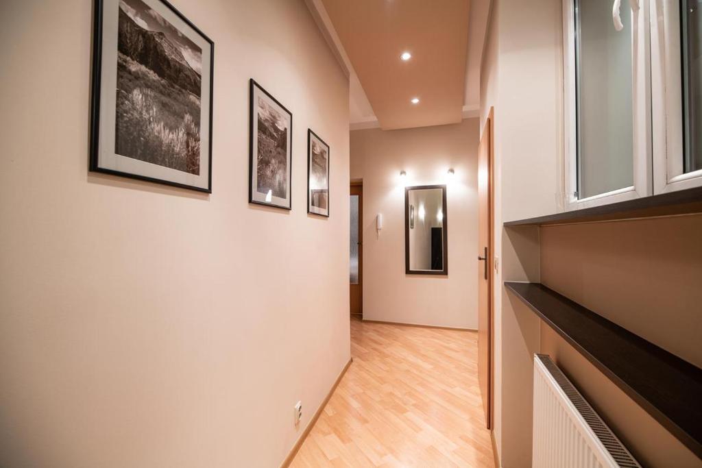 Апартаменты (Апартаменты с балконом - Krowoderska, 6), Cracow Rent Apartments