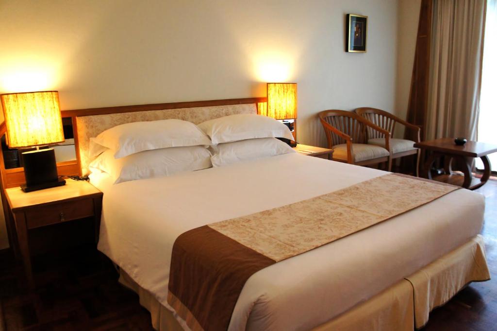Двухместный (Современный двухместный номер Делюкс с 1 кроватью или 2 отдельными кроватями) отеля Safari Beach Hotel, Пхукет