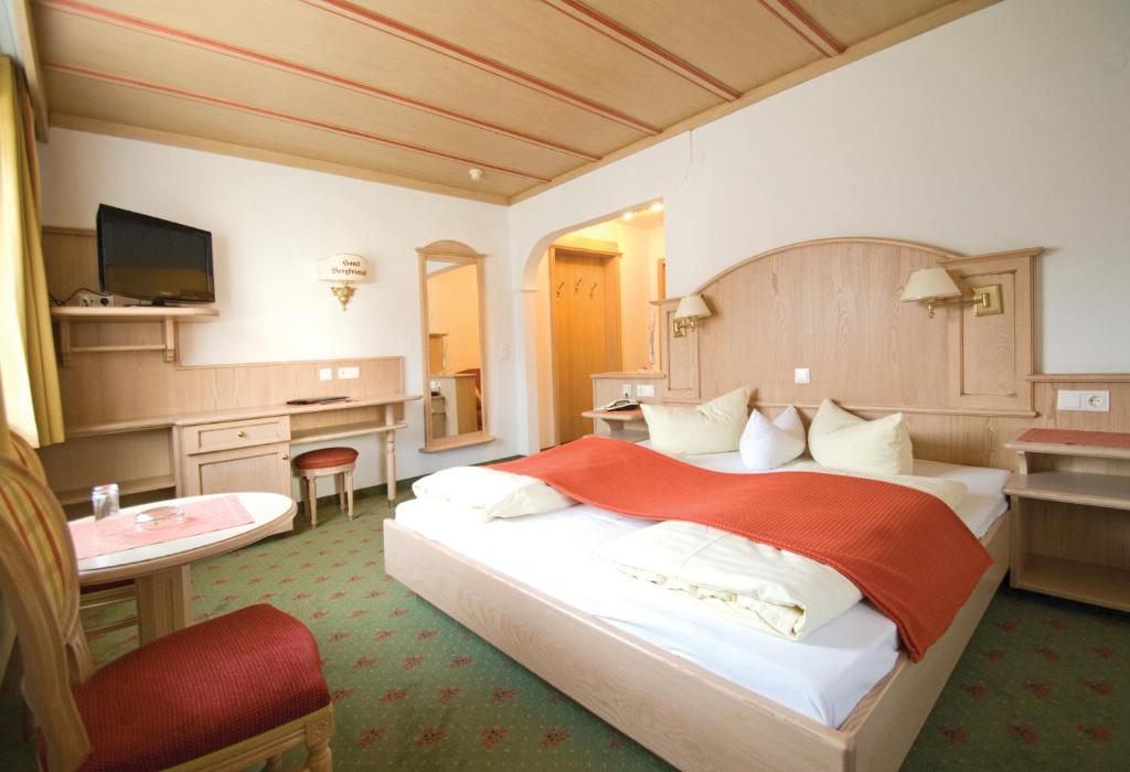 Двухместный (Стандартный двухместный номер с 1 кроватью) отеля Hotel Bergkristall, Альпбах
