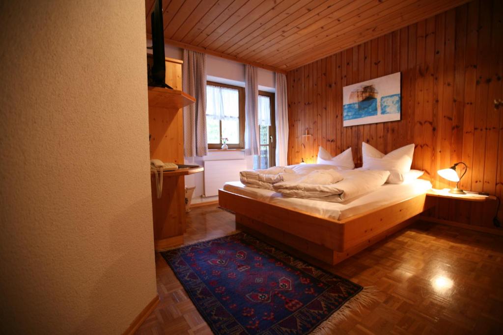 Двухместный (Небольшой двухместный номер с 1 кроватью) отеля Bio-Hotel Saladina, Партенен