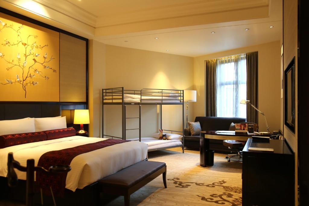 Семейный (Family King Room with Bunk Beds (Include 2 Adult+2 Children Breakfast)), Wyndham Grand Xian South