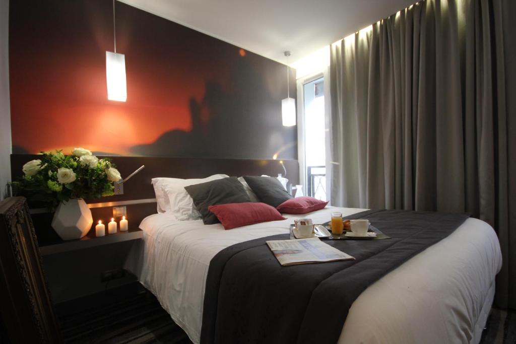 Четырехместный (Два смежных двухместных номера с 1 кроватью), Hôtel Lumières Montmartre Paris