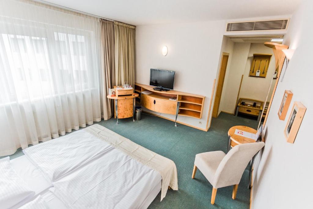 Двухместный (Стандартный двухместный номер с 1 кроватью или 2 отдельными кроватями) отеля Hotel SET, Братислава