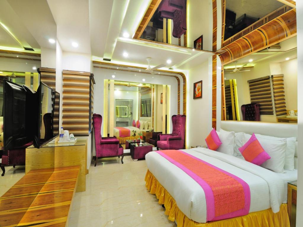 Отель The Gold Regency, Нью-Дели