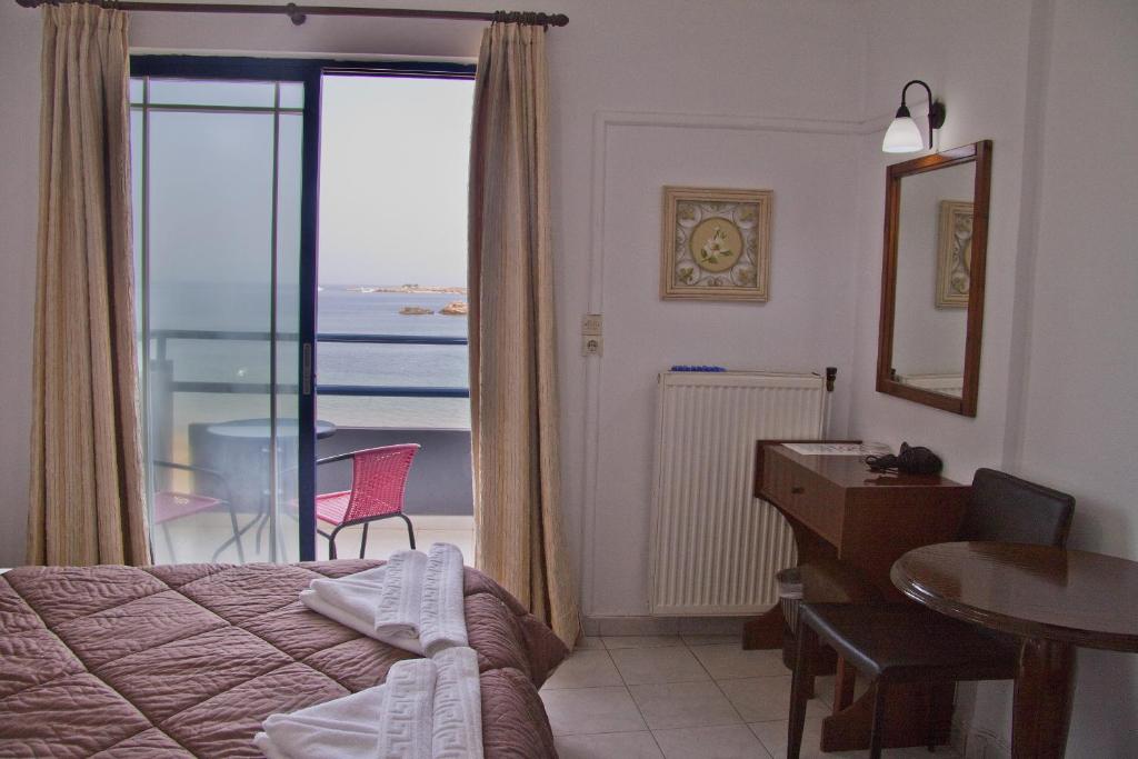 Двухместный (Двухместный номер с 1 кроватью с видом на море) отеля Danaos, Ханья