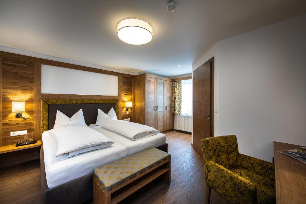 Двухместный (Двухместный номер бизнес-класса с 1 кроватью) отеля Hotel Huberhof, Инсбрук