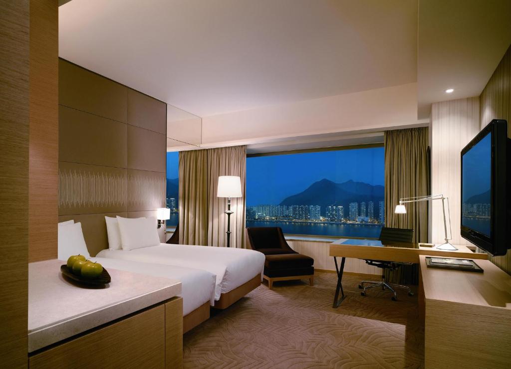 Двухместный (Клубный двухместный номер с 2 отдельными кроватями и видом на гавань) курортного отеля Hyatt Regency Hong Kong, Sha Tin, Гонконг (город)