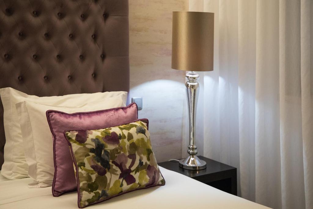 Двухместный (Стандартный двухместный номер с 1 кроватью или 2 отдельными кроватями) отеля Belem Hotel - Bed & Breakfast, Помбал