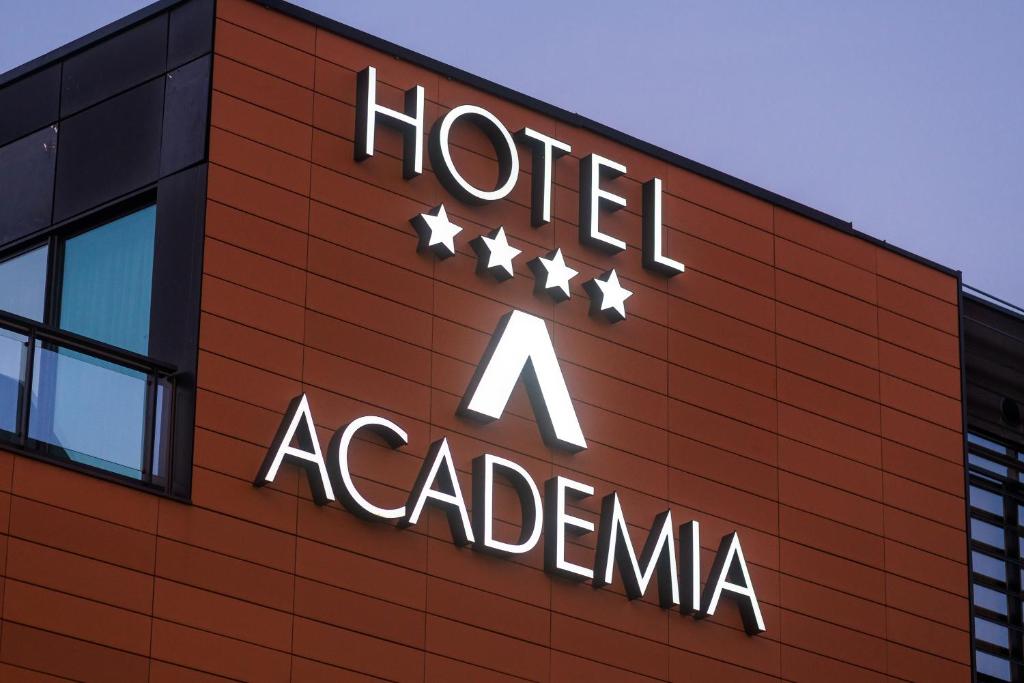 Двухместный (Улучшенный двухместный номер с 1 кроватью), Hotel Academia