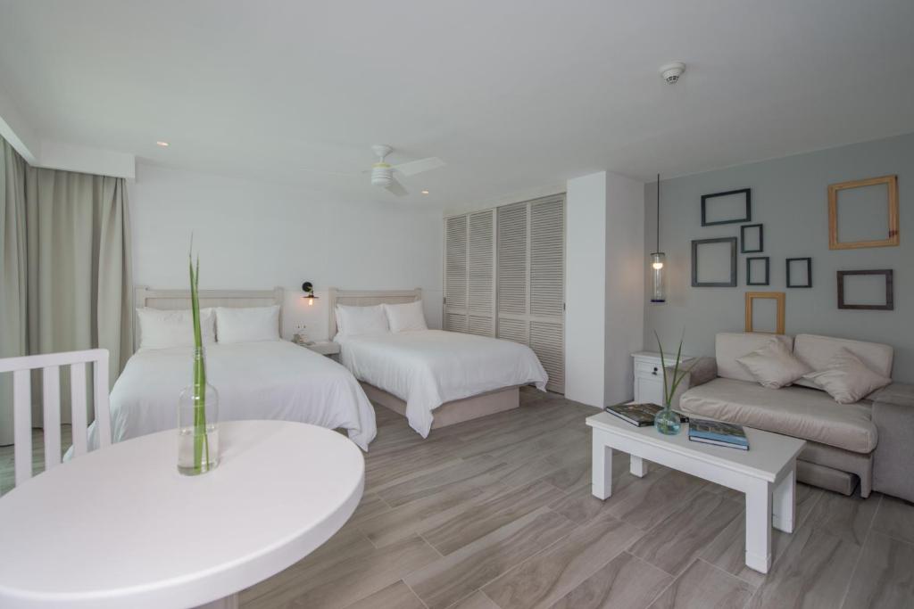 Двухместный (Улучшенный номер «Закат») курортного отеля Oleo Cancun Playa All Inclusive Boutique Resort, Канкун