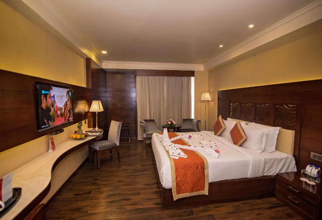 Двухместный (Клубный двухместный номер с 1 кроватью) отеля Shakun Hotels And Resorts, Джайпур