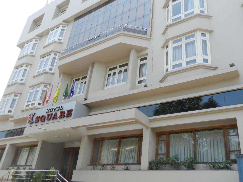 Отель Hotel K Square, Колхапур
