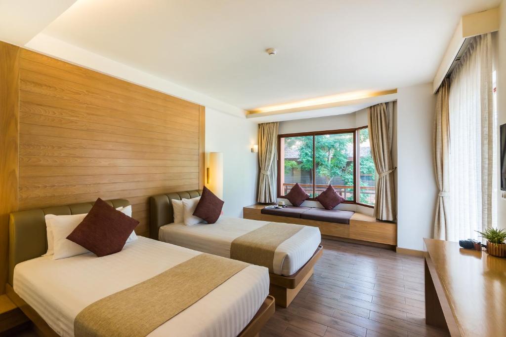 Двухместный (Улучшенный двухместный номер с 2 отдельными кроватями) курортного отеля Ayrest Hua Hin, Хуахин