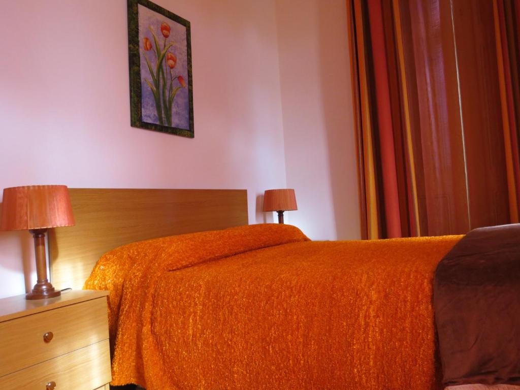 Двухместный (Двухместный номер с 1 кроватью и общей ванной комнатой) гостевого дома Alojamento Cesarini, Сетубал